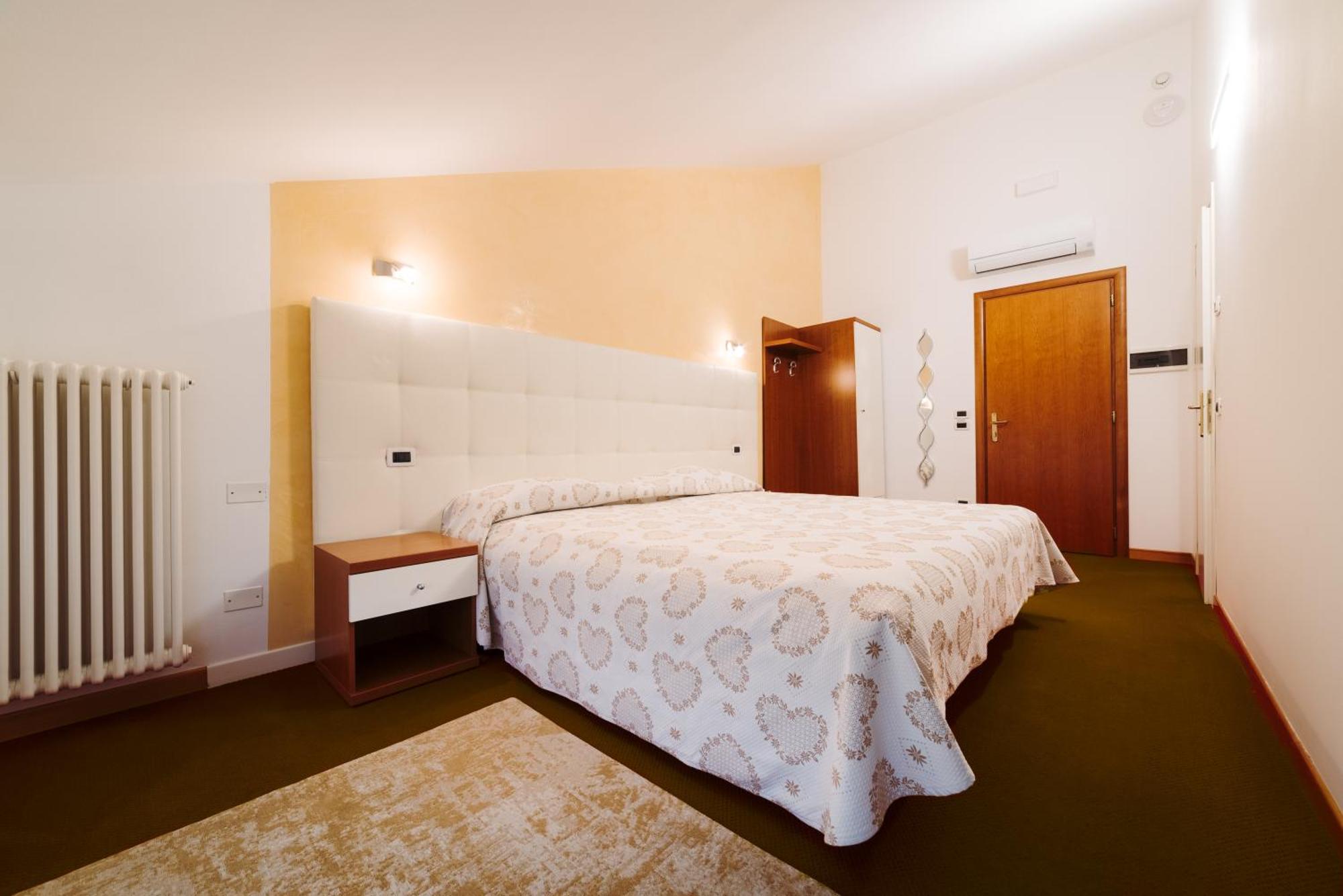 Hotel Roma チッタデッラ エクステリア 写真